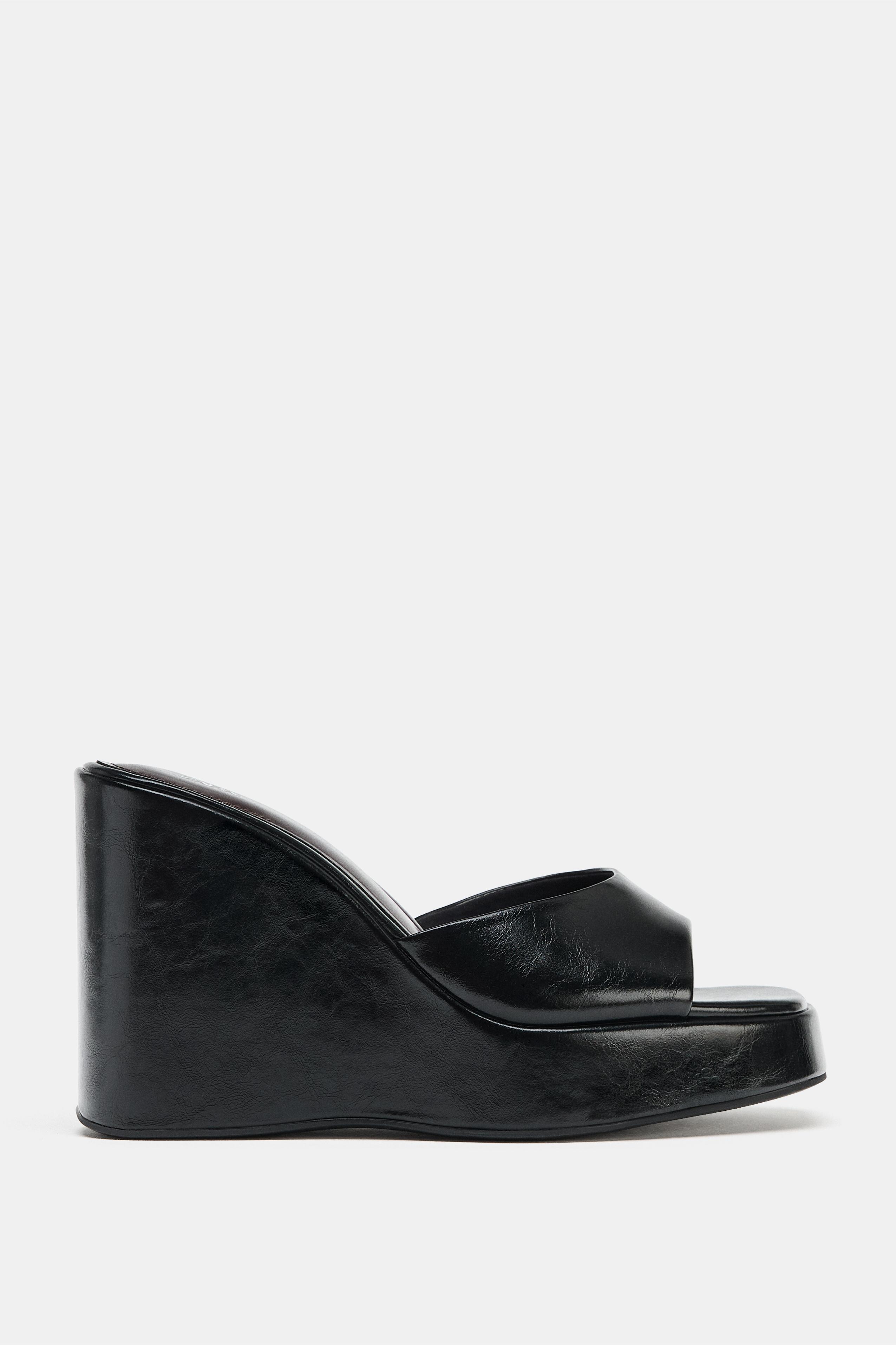 WEDGE HEELED SANDALS